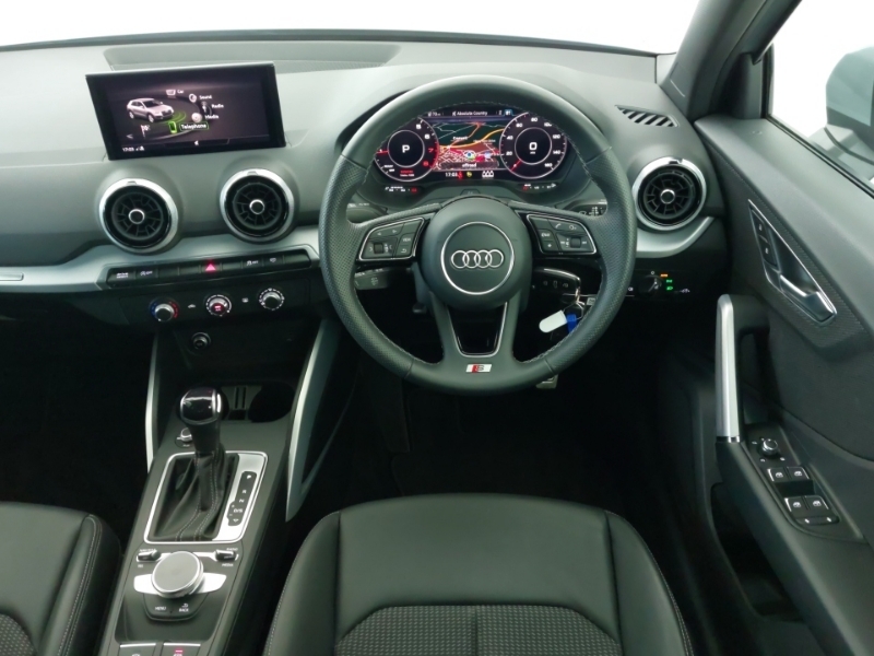 Audi Q2 35 Tfsi Sport Red #8