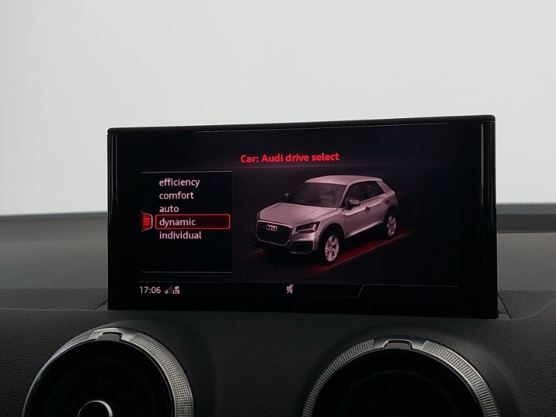 Audi Q2 35 Tfsi Sport Red #15