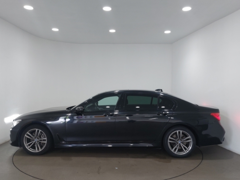BMW 7 Series 740Ld Xdrive M Sport Black #4