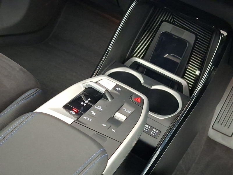 BMW iX1 Ix1 Xdrive 30 X Line Blue #10