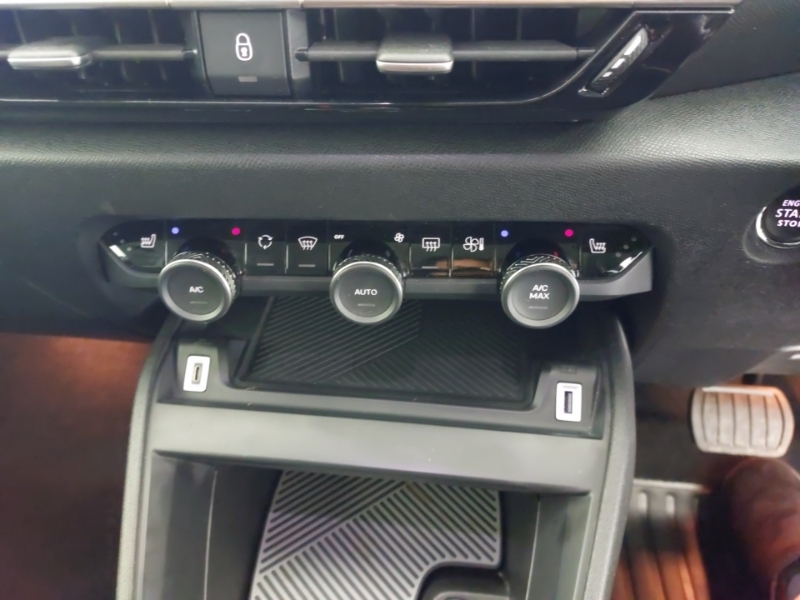 Citroen e-C4 100Kw Shine Plus 50Kwh Grey #16