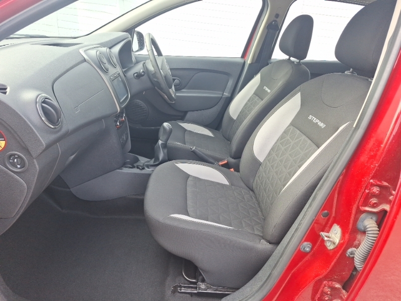 Dacia Sandero Stepway 0.9 Tce Laureate Red #5