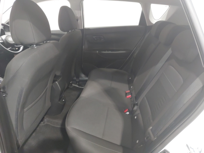 Hyundai Bayon 1.0 Tgdi Premium Dct White #6