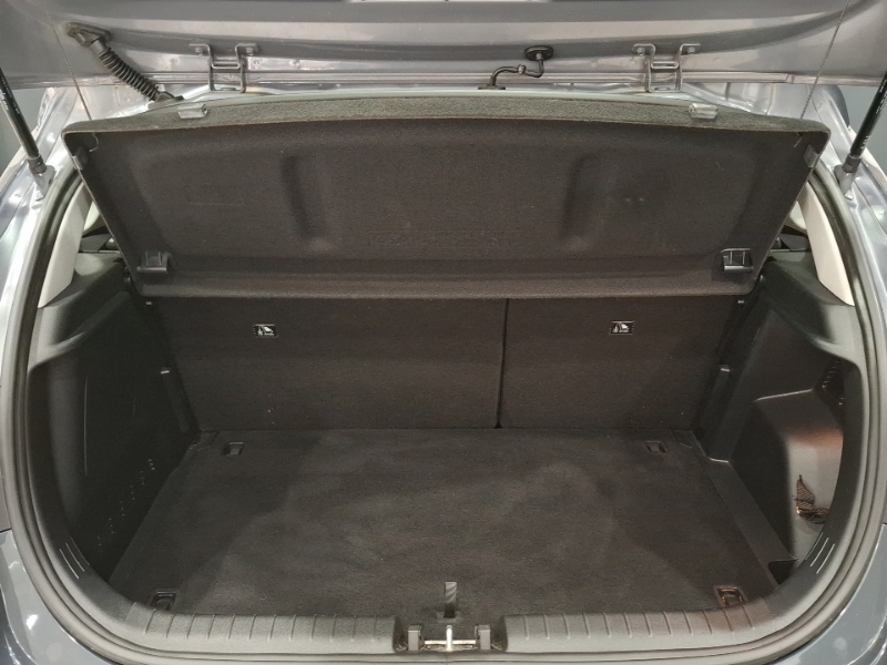 Hyundai I20 Se Connect White #18