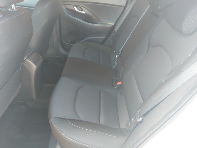 Hyundai I30 1.6 Crdi Se Nav White #6