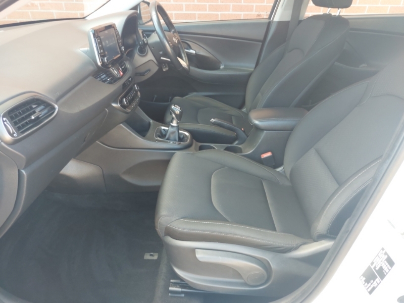 Hyundai I30 1.6 Crdi Se Nav White #5