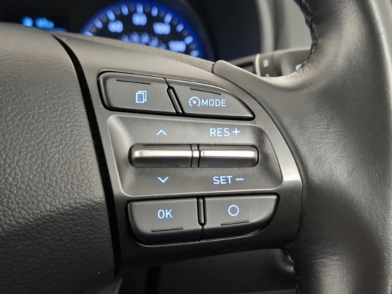 Hyundai Kona Hatchback Red #13
