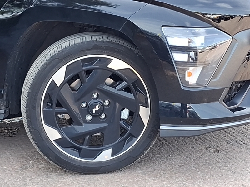 Hyundai Kona Ultimate White #20