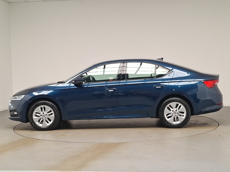 Skoda Octavia 1.5 Tsi Se Technology Blue #4