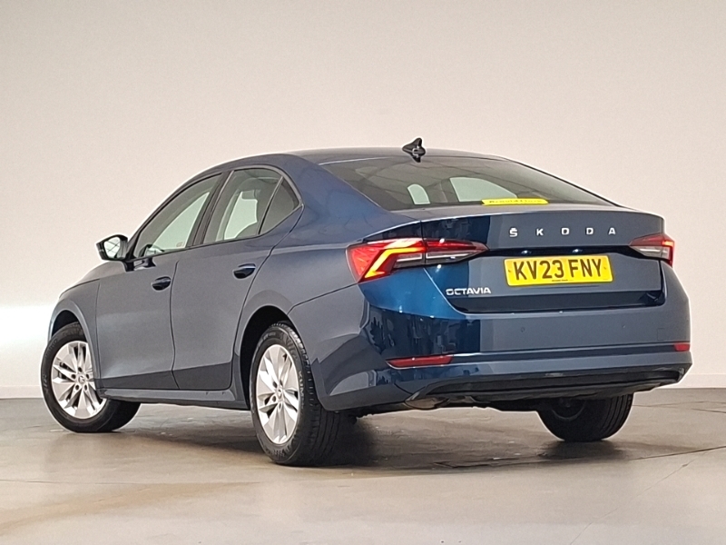 Skoda Octavia 1.5 Tsi Se Technology Blue #2