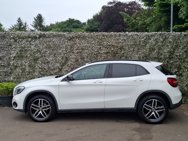 Mercedes-Benz GLA Class Gla 180 Urban Edition White #4