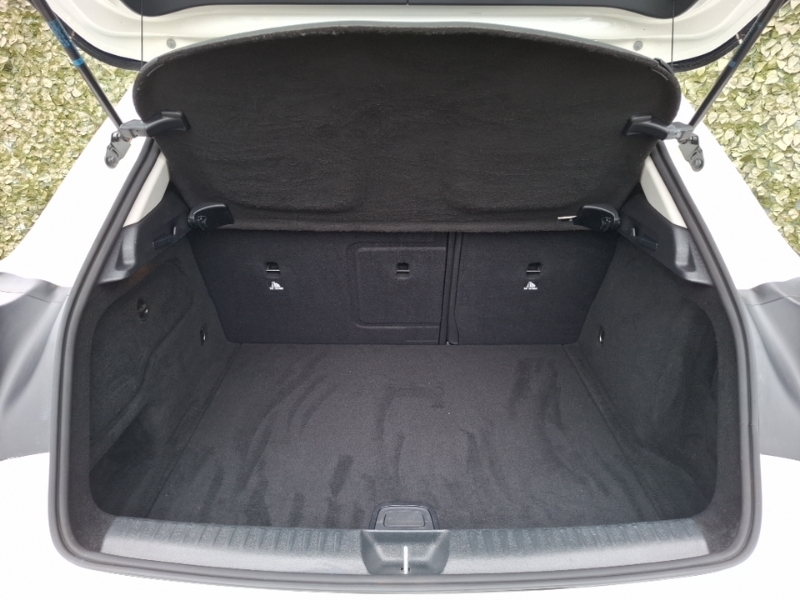 Mercedes-Benz GLA Class 200 Amg Line Silver #18