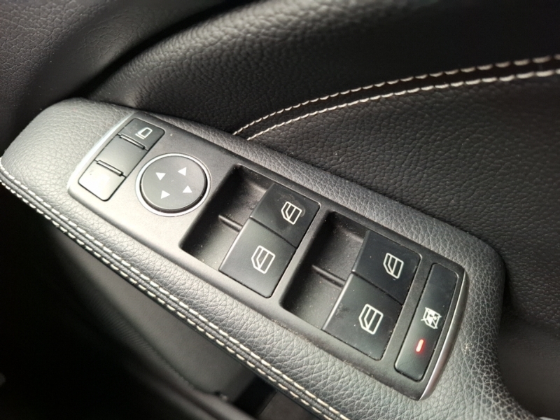 Mercedes-Benz GLA Class 200 Amg Line Silver #17