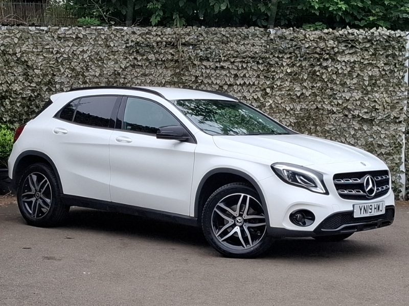 Mercedes-Benz GLA Class 200 Amg Line Silver #7