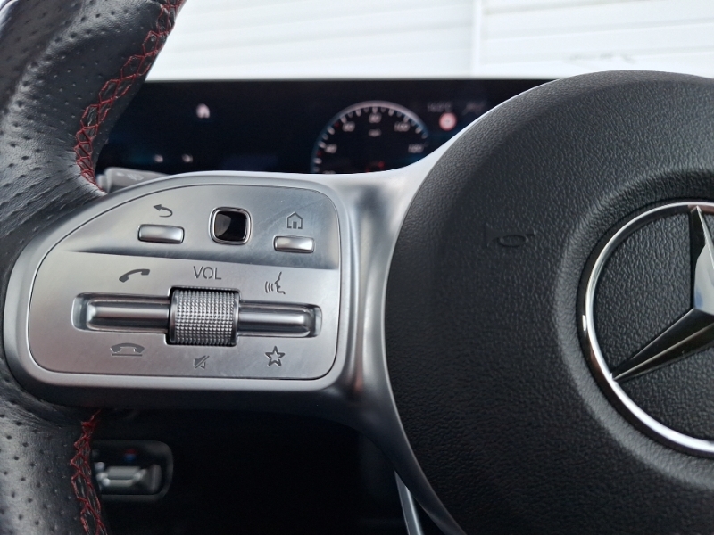 Mercedes-Benz GLB Class Glb 220 Amg Line Premium D 4Matic White #12