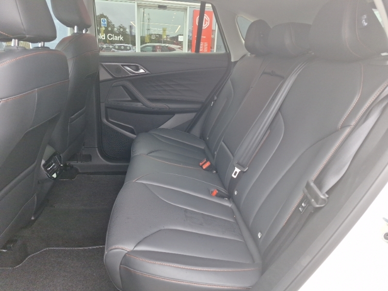 MG HS 1.5 T-gdi Phev Trophy White #6