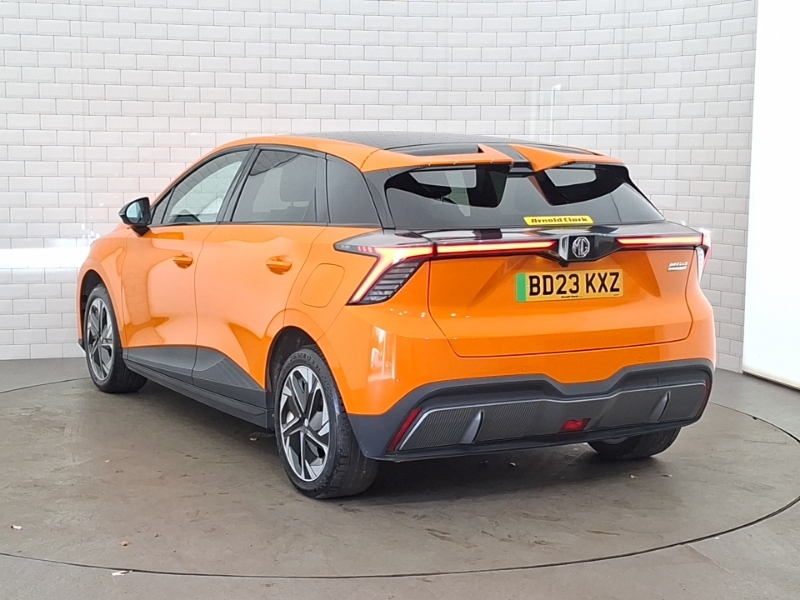 MG MG4 150Kw Trophy Ev Long Range 64Kwh Orange #2
