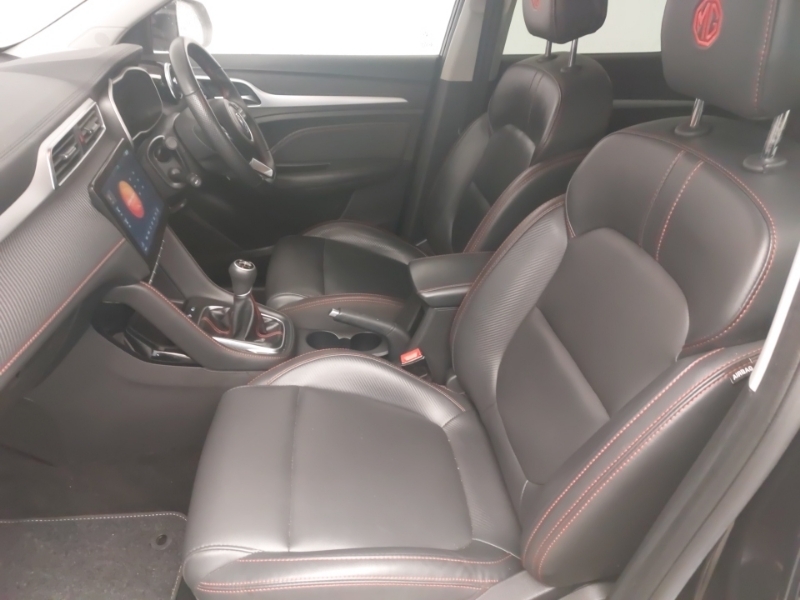 MG ZS 1.5 Vti-tech Exclusive Black #5
