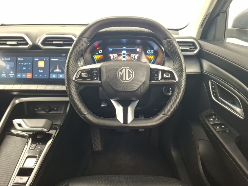 MG ZS Trophy Black #8