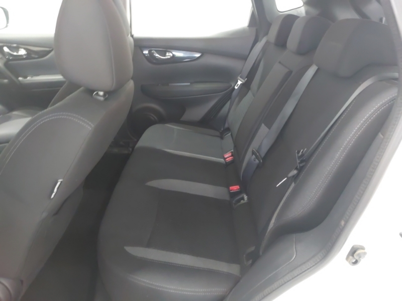 Nissan Qashqai 1.5 Dci 115 Acenta Premium White #6