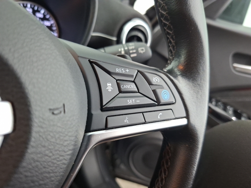 Nissan Juke Tekna White #13