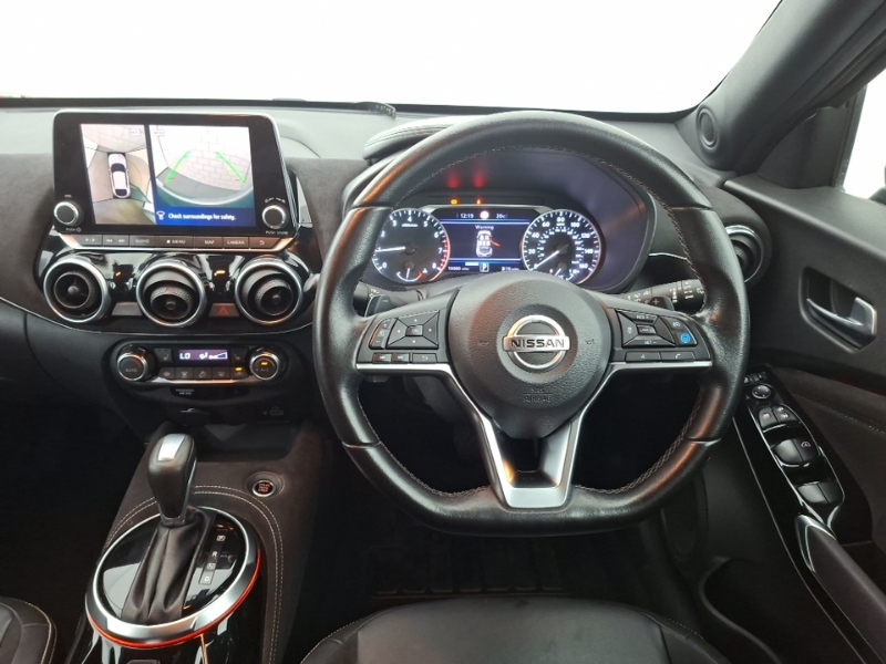 Nissan Juke Tekna White #8