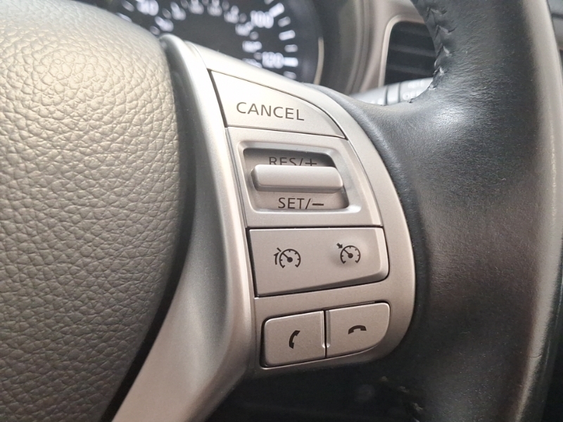 Nissan Pulsar Hatchback Blue #13