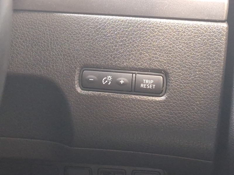 Nissan Pulsar Hatchback Blue #16