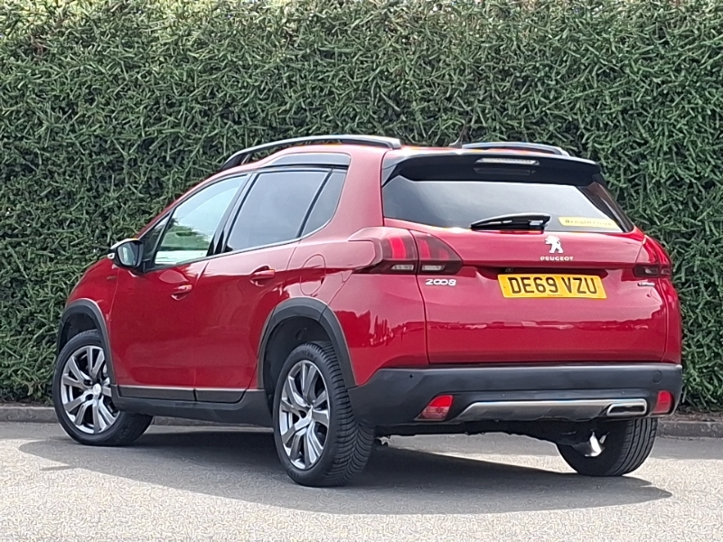Peugeot 2008 1.2 Puretech 110 Gt Line 6 Speed Red #2