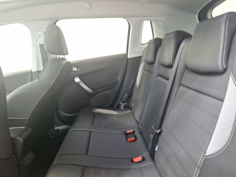 Peugeot 2008 1.2 Puretech 130 Allure Premium Eat6 Grey #6