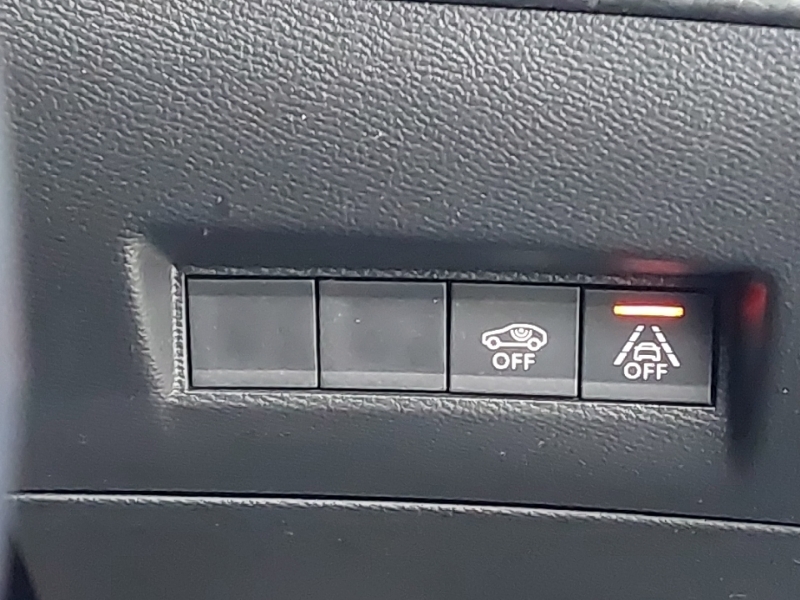 Peugeot 208 Active Premium Black #16