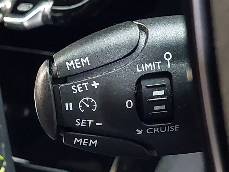Peugeot 208 Active Premium Black #15