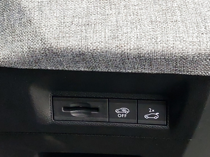 Peugeot 5008 Hatchback  #15