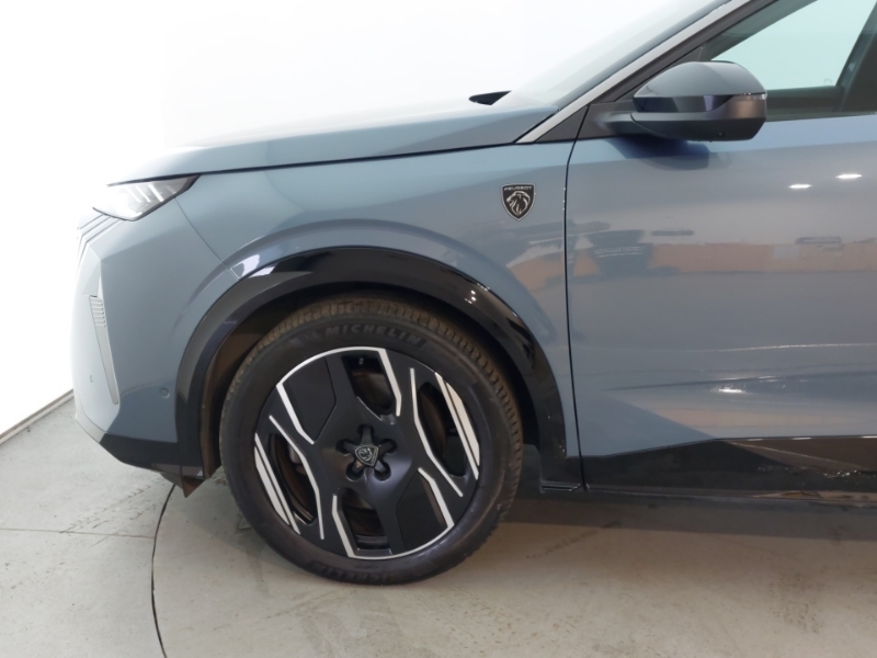 Peugeot 5008 Hatchback  #19