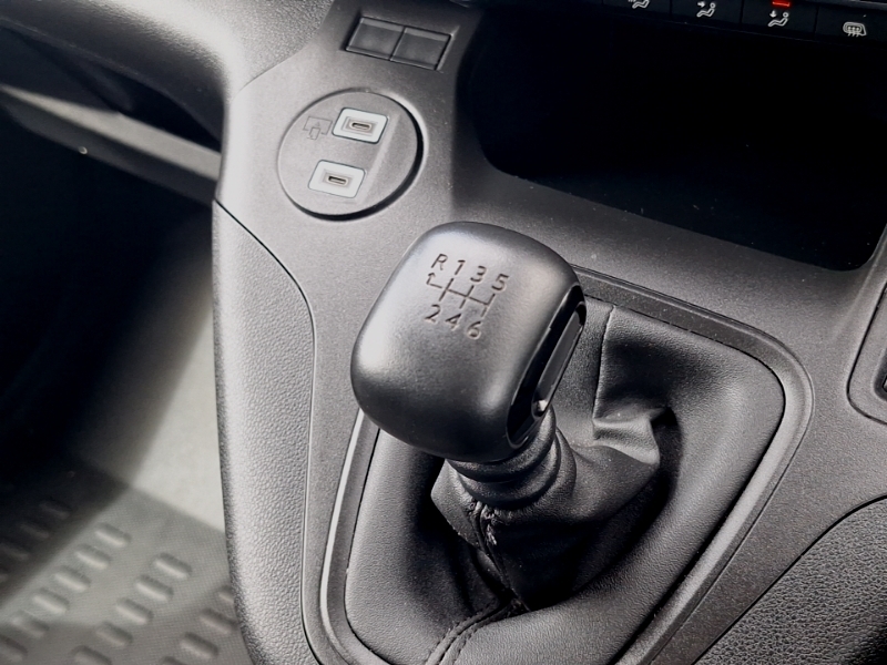Peugeot Partner Diesel #15