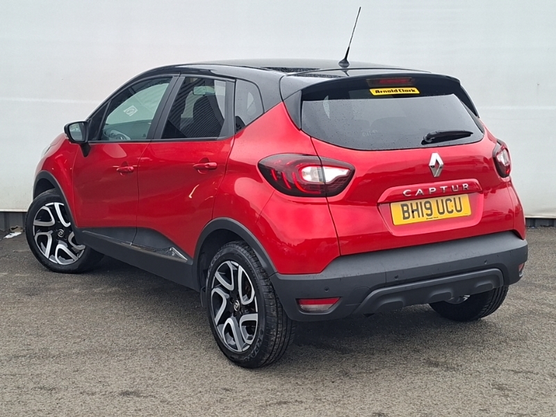Renault Captur 0.9 Tce 90 Iconic Red #2