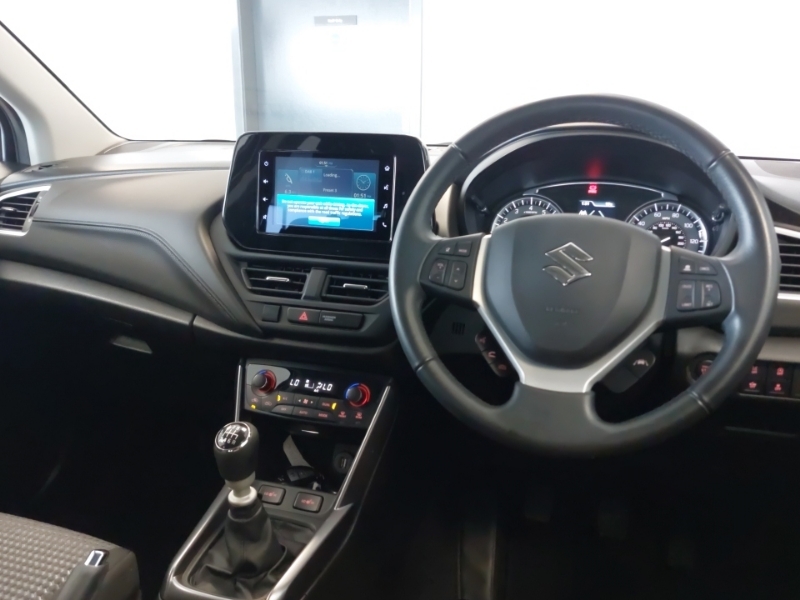 Suzuki S Cross 1.4 Boosterjet 48V Hybrid Motion White #4