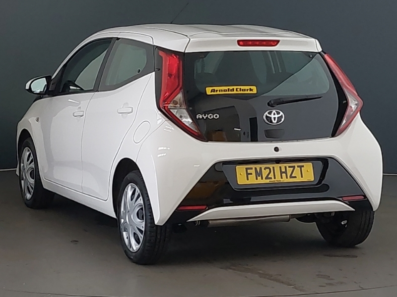 Toyota Aygo 1.0 Vvt-i X-play Tss White #2