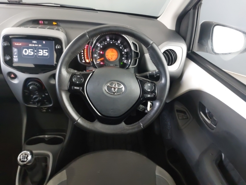 Toyota Aygo Hatchback #8