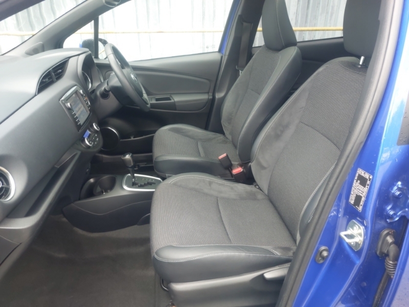 Toyota Yaris 1.5 Hybrid Excel Cvt Blue #5