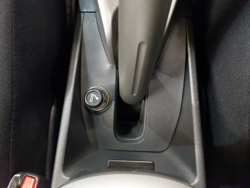 Toyota Auris Hatchback 1.33 Blue #17