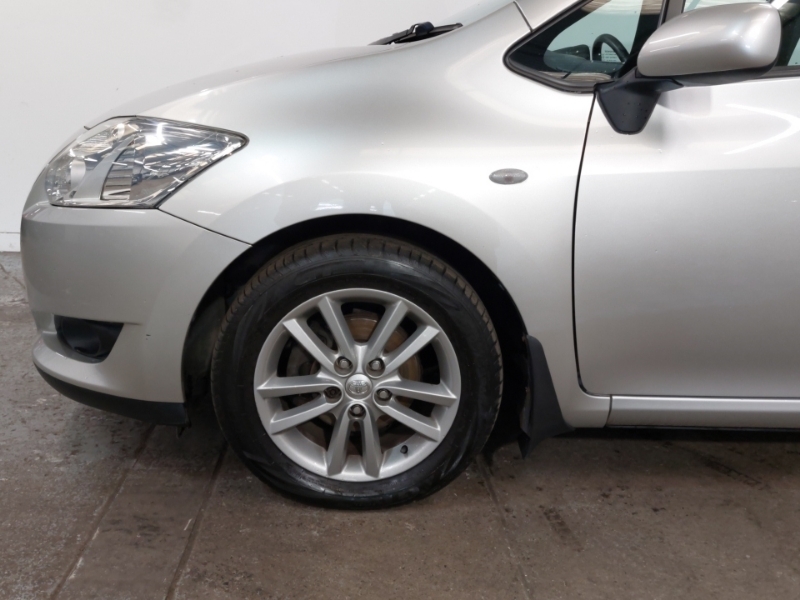 Toyota Auris Hatchback 1.33 Blue #19