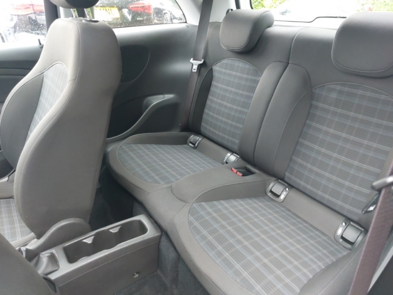 Vauxhall Adam 1.2I Glam White #6