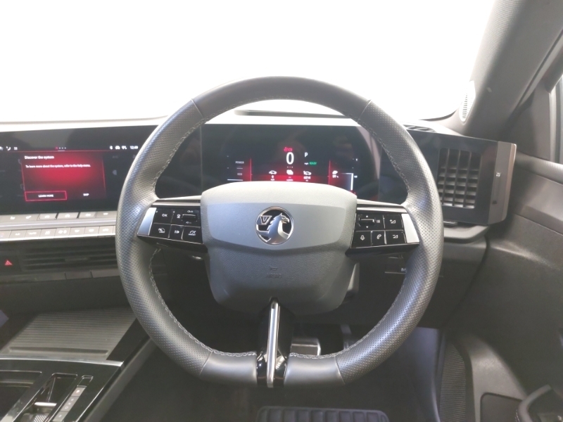 Vauxhall Astra 1.2 Turbo Design 2024 White #8
