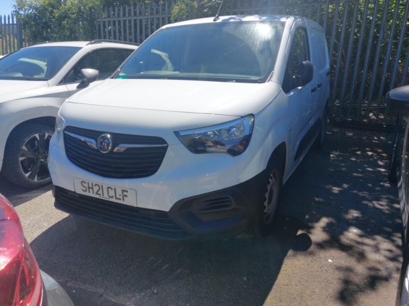 Vauxhall Combo 2300 1.5 Turbo D 100Ps H1 Dynamic Van White