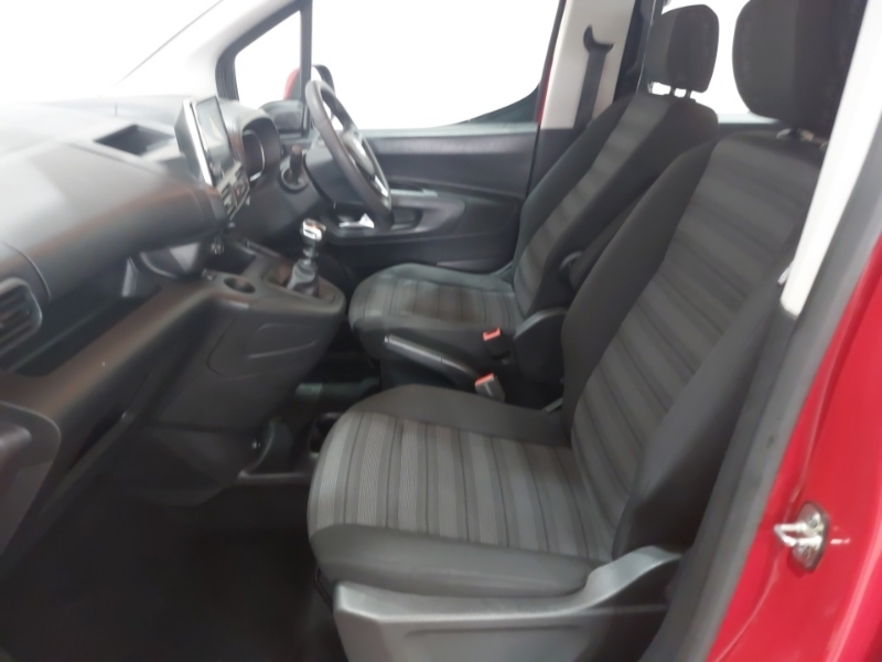 Vauxhall Combo Life 1.2 Turbo Energy 7 Seat Red #5