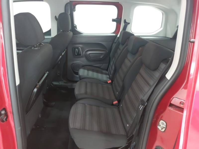 Vauxhall Combo Life 1.2 Turbo Energy 7 Seat Red #6