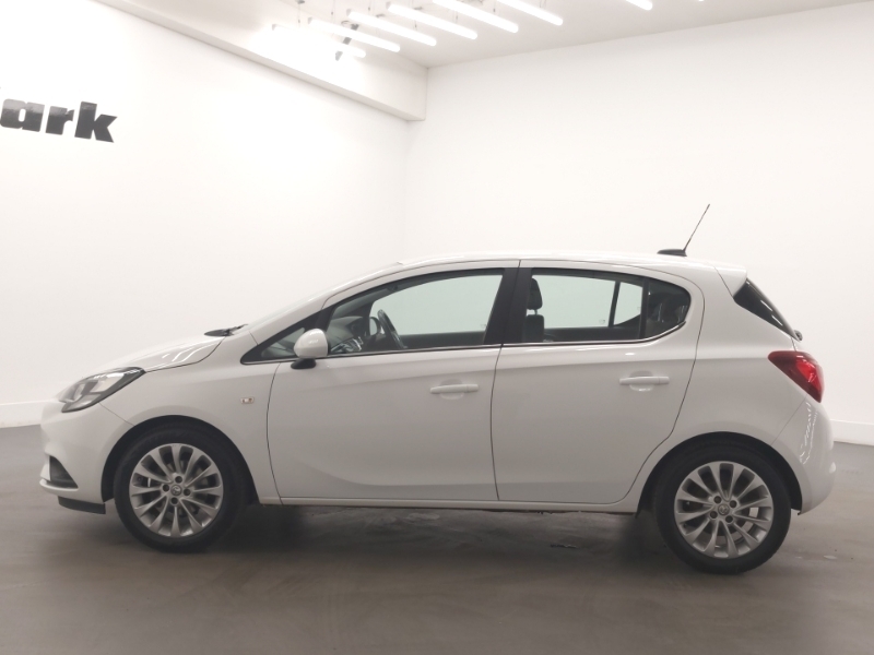 Vauxhall Corsa 1.4 Se Nav DS19FMY White #4