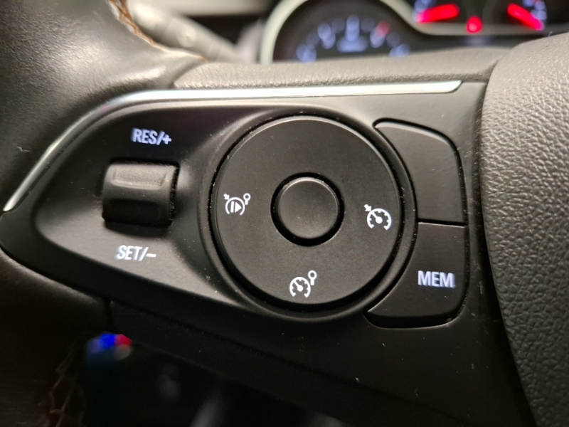 Vauxhall Crossland X Hatchback Grey #14