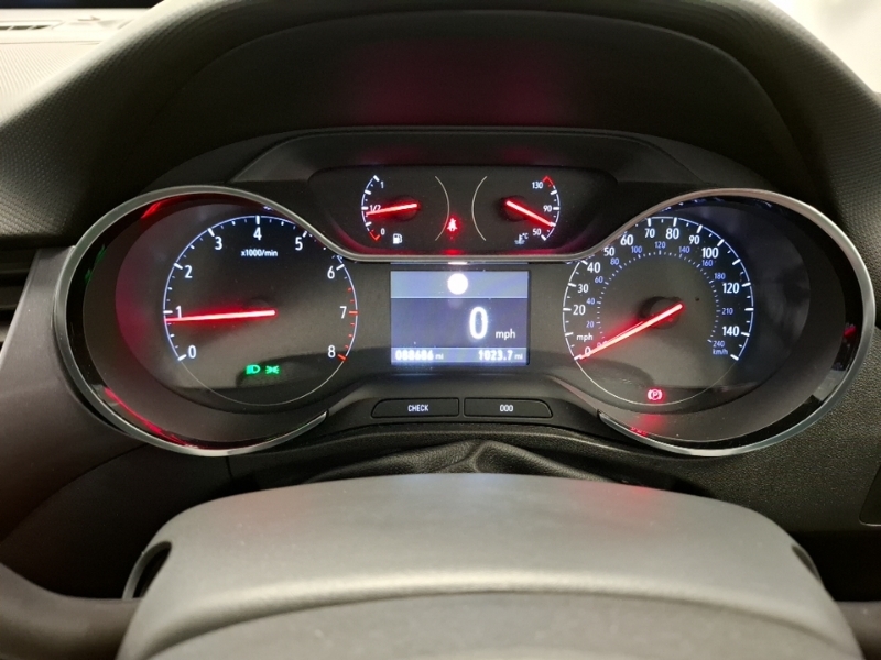Vauxhall Crossland X Hatchback Grey #19